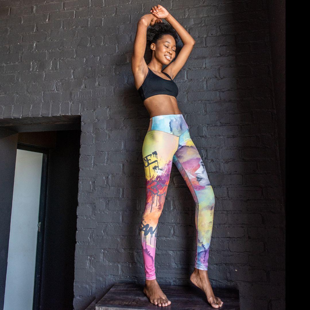 Bright Story Ellie Colorful Shimmer Print Yoga Capri Leggings - Women -  Pineapple Clothing